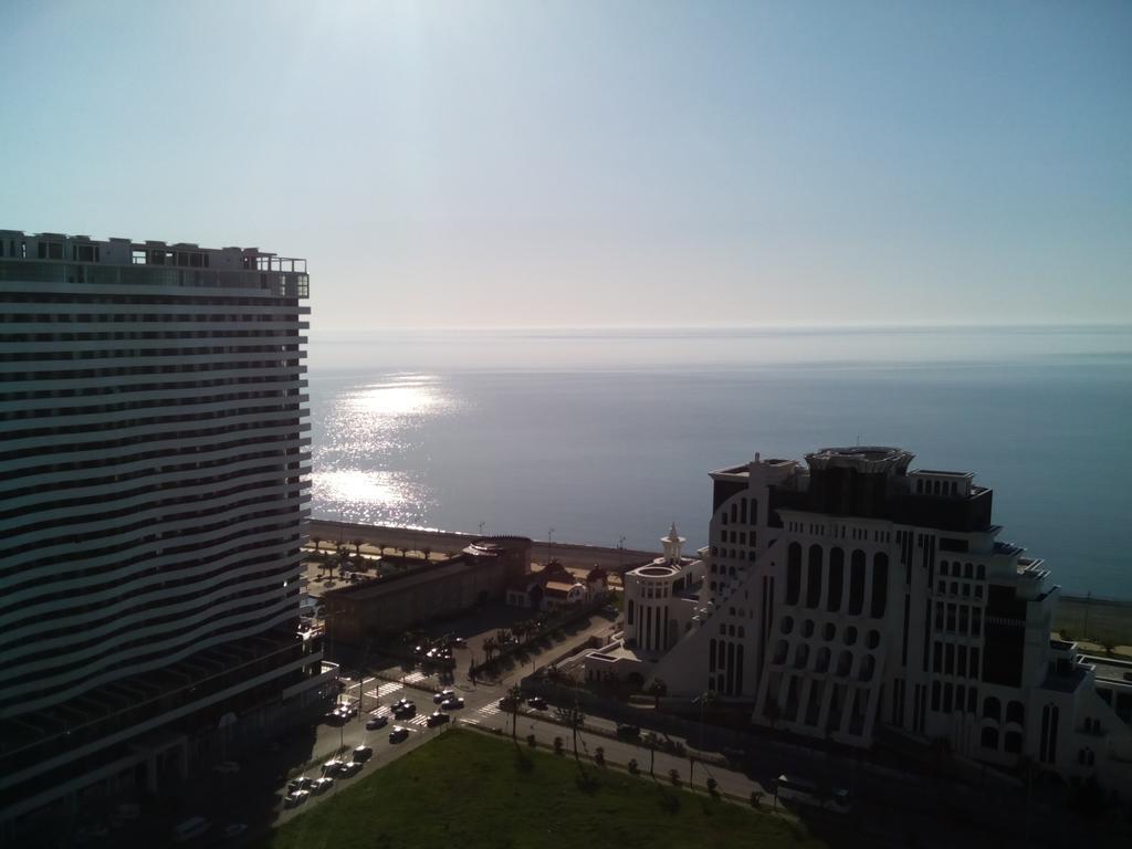 Arleville Batumi Esterno foto