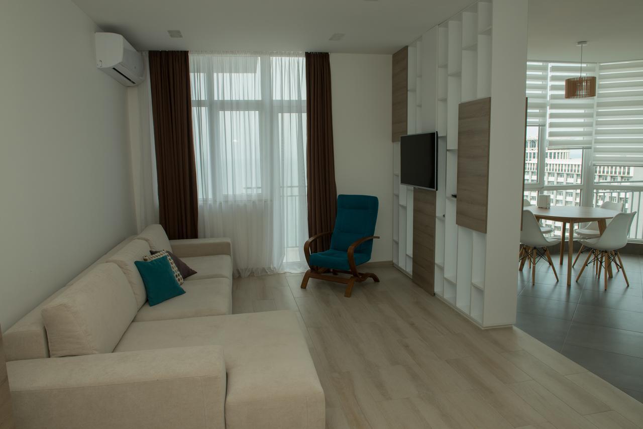 Arleville Batumi Esterno foto