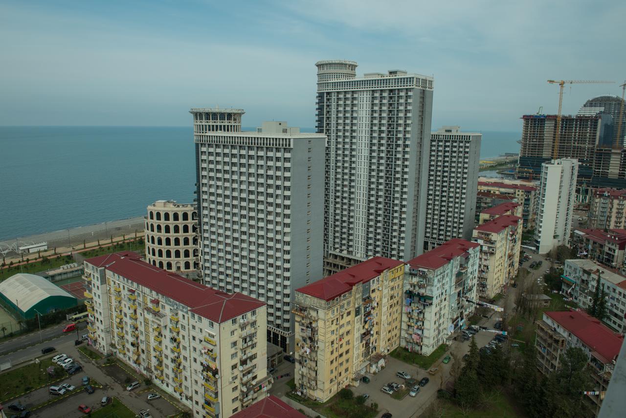Arleville Batumi Esterno foto