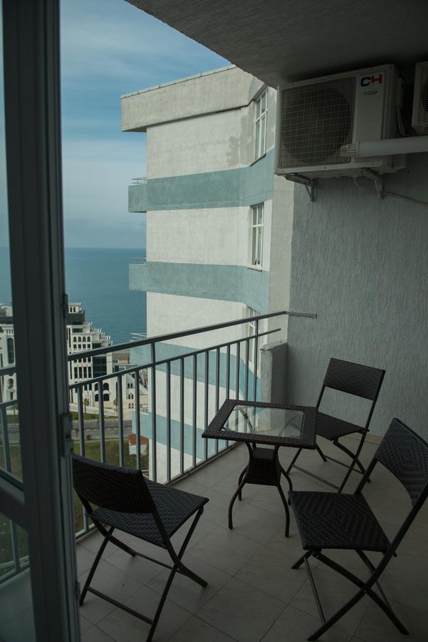 Arleville Batumi Esterno foto